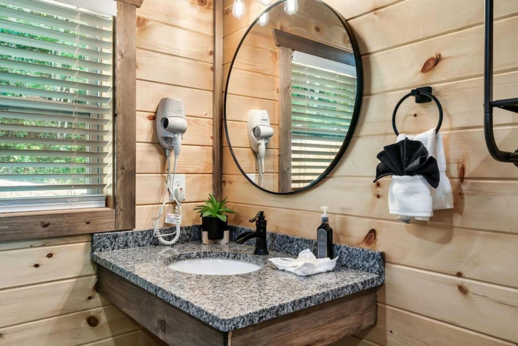 Tranquil Mountain Getaway By Ghosal Luxury Lodging Gatlinburg Exterior photo